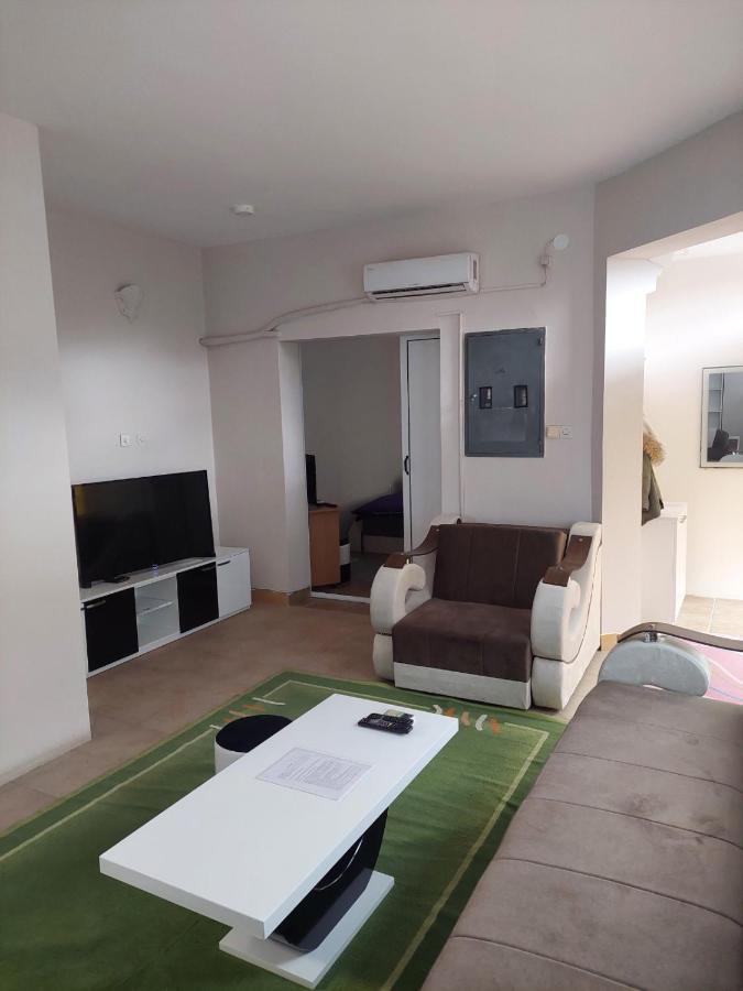 Comfort Pirot Buitenkant foto