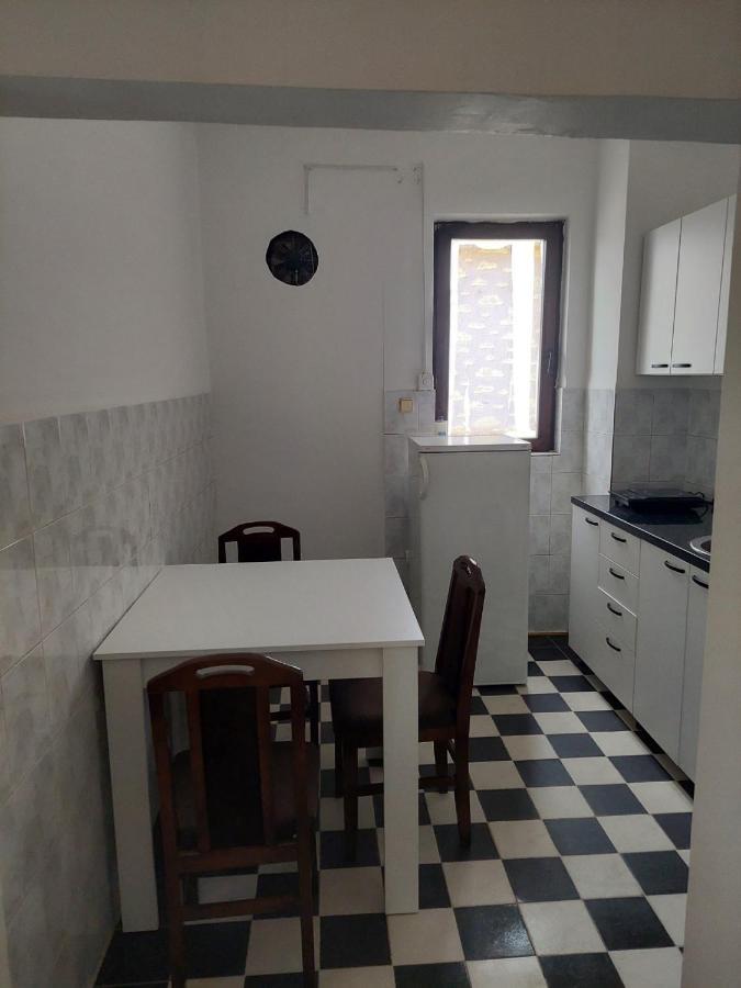 Comfort Pirot Buitenkant foto