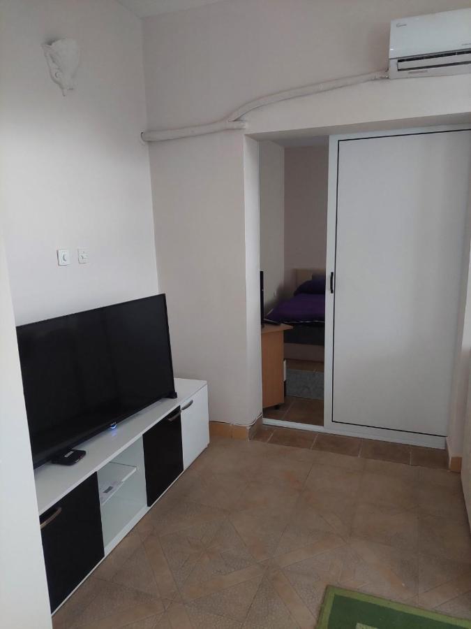 Comfort Pirot Buitenkant foto
